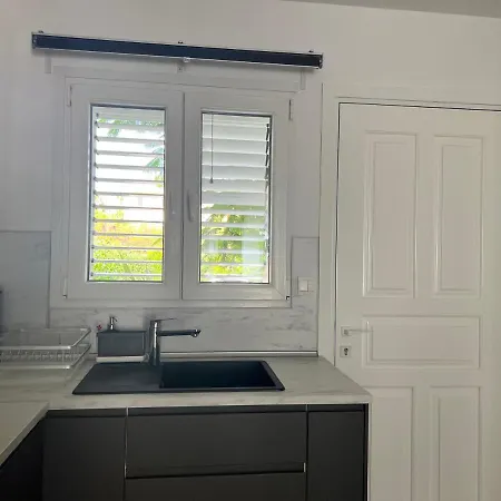 Modern Seaview Townhouse In Coral Bay (adults Only) *