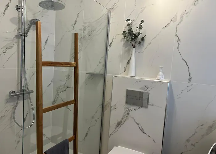 Modern Seaview Townhouse In Coral Bay (adults Only) شقة