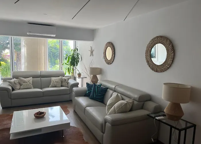 Modern Seaview Townhouse In Coral Bay (adults Only) *