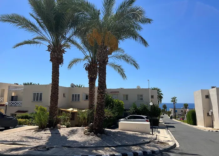 Modern Seaview Townhouse In Coral Bay (adults Only) شقة