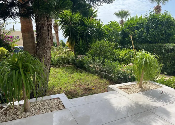 Modern Seaview Townhouse In Coral Bay (adults Only) *