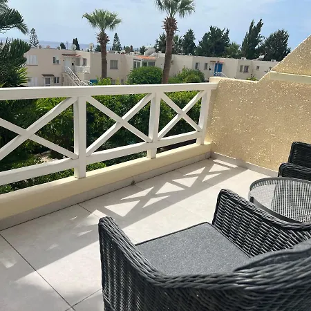 Modern Seaview Townhouse In Coral Bay (adults Only) * Peyia