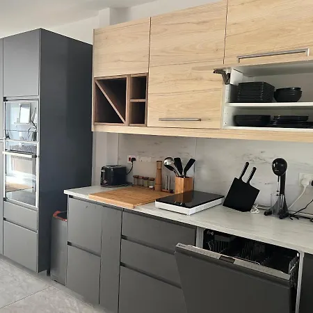 Modern Seaview Townhouse In Coral Bay (adults Only) Apartament *