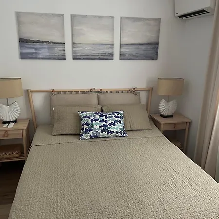 Апартаменты Modern Seaview Townhouse In Coral Bay (adults Only) *