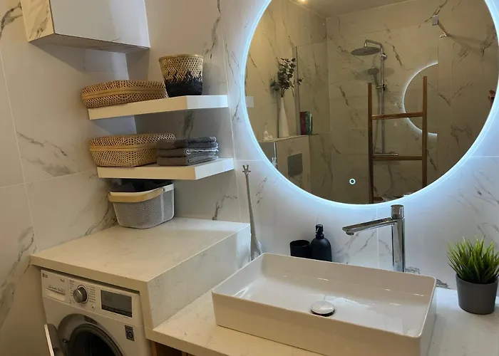 Modern Seaview Townhouse In Coral Bay (adults Only) *