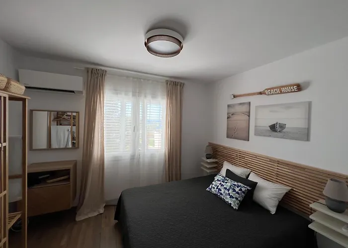 Modern Seaview Townhouse In Coral Bay (adults Only) Apartmán *