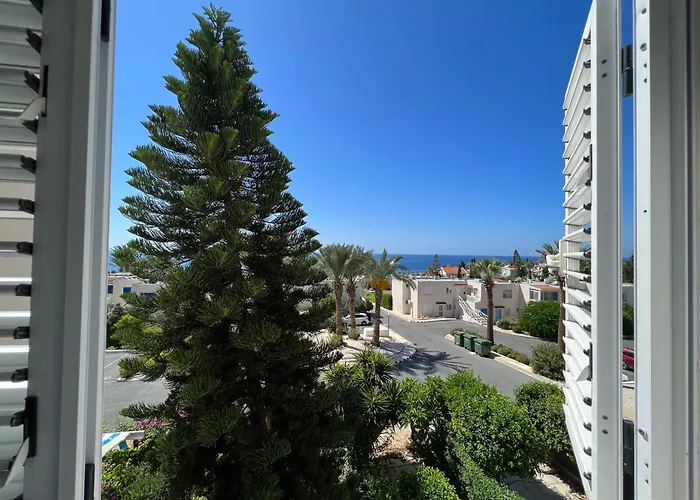 Modern Seaview Townhouse In Coral Bay (adults Only) * Pegeia